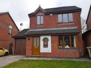 3 bedroom detached house for rent in Gresley Avenue,...