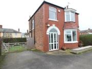 3 bedroom detached house for rent in Grovehill Road...