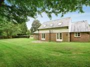 3 bedroom detached house for rent in Lewes Road...