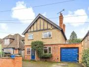 3 Bedroom Detached House For Rent In Maidenhead, Berkshire
