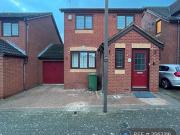 3 bedroom detached house for rent in Mayer Gardens,...