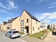 3 bedroom detached house for rent in Mc Laren Street,...