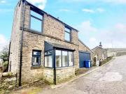 3 bedroom detached house for rent in Moor Foot Lane,...