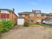 3 bedroom detached house for rent in Morley Avenue,...