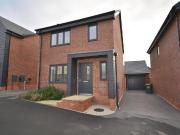 3 bedroom detached house for rent in Springfield Drive,...