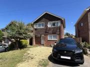 3 bedroom detached house for rent in Underwood End,...