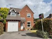 3 bedroom detached house for rent in Wollaton Road,...
