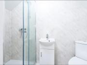 3 bedroom detached house for rent in Yaxley Way,...