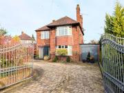 3 bedroom detached house for sale