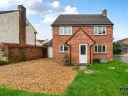 3 bedroom detached house for sale in Bainbridge Close,...