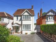 3 bedroom detached house for sale in Bishops Way Andover...