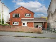 3 bedroom detached house for sale in Bishopsworth Road,...