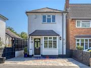 3 bedroom detached house for sale in Brentwood Road,...