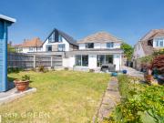 3 bedroom detached house for sale in Broadway,...