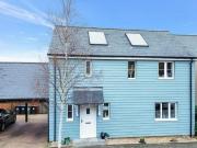 3 Bedroom Detached House For Sale In Brooklands, Milton...