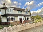 3 bedroom detached house for sale in Broughton Road...