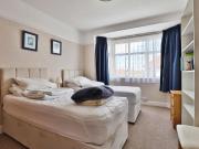 3 bedroom detached house for sale in Clive Road,...