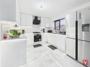 3 bedroom detached house for sale in Compton Avenue,...