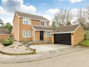 3 bedroom detached house for sale in Corran Close,...