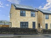 3 bedroom detached house for sale in Cowlersley Lane,...