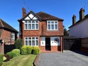 3 Bedroom Detached House For Sale In Croxley Green,...