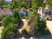 3 bedroom detached house for sale in Cumnor Road, Boars...