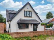 3 bedroom detached house for sale in Deansgate Hindley...