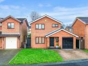 3 bedroom detached house for sale in Dundee Close,...