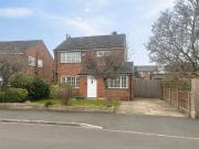 3 bedroom detached house for sale in Fawborough Road,...