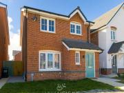 3 bedroom detached house for sale in Ffordd Madog...