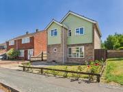 3 bedroom detached house for sale in Glenacre Close,...
