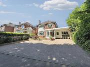 3 bedroom detached house for sale in Hamstead Hill,...