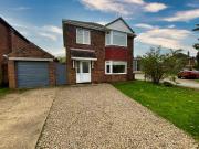 3 bedroom detached house for sale in Harewood Crescent,...