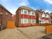 3 bedroom detached house for sale in Heath Road,...