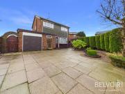 3 bedroom detached house for sale in Heather Crescent,...