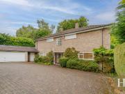 3 bedroom detached house for sale in Heaton Drive,...