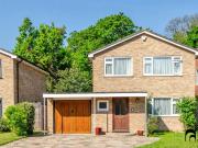 3 bedroom detached house for sale in High Broom...