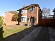 3 bedroom detached house for sale in Huntlea Avenue,...