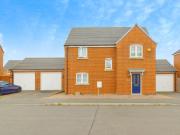 3 bedroom detached house for sale in Lapwing Drive,...