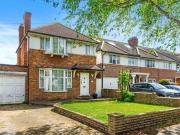 3 Bedroom Detached House For Sale In London, Kingston...