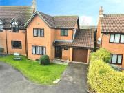 3 bedroom detached house for sale in Loxbeare Drive,...