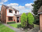 3 bedroom detached house for sale in Matlock Close,...
