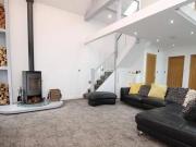 3 bedroom detached house for sale in Meadow Head Lane...