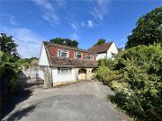 3 bedroom detached house for sale in Milton Road, Lower...
