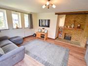 3 bedroom detached house for sale in Peartree Lane,...