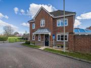 3 bedroom detached house for sale in Pewsey Close,...