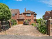 3 bedroom detached house for sale in Ringswell Avenue,...
