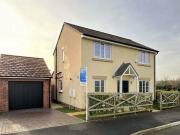 3 bedroom detached house for sale in Roseberry Gardens...