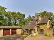 3 Bedroom Detached House For Sale In Shirley, Croydon