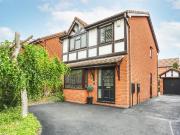 3 bedroom detached house for sale in Shrewsbury Close,...